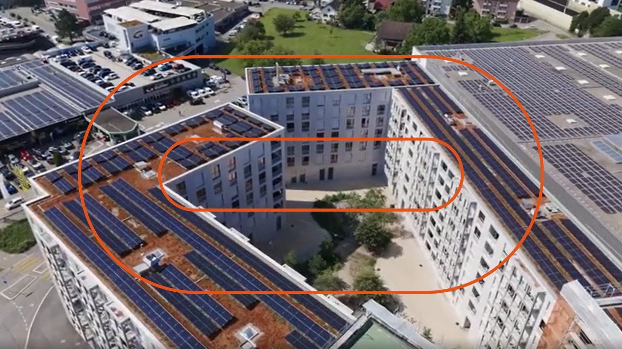 image drone des toits et panneaux solaire du projet Nidfeld